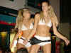 street_girls07.jpg (108507 Byte)